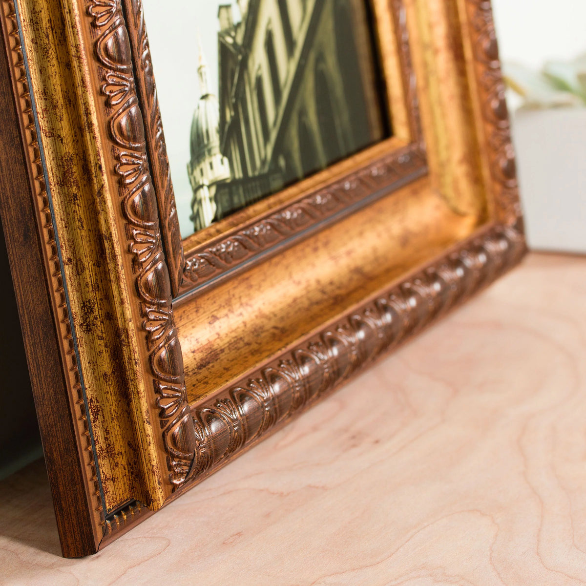 16x24 inch Aged Gold Picture Frame L98899