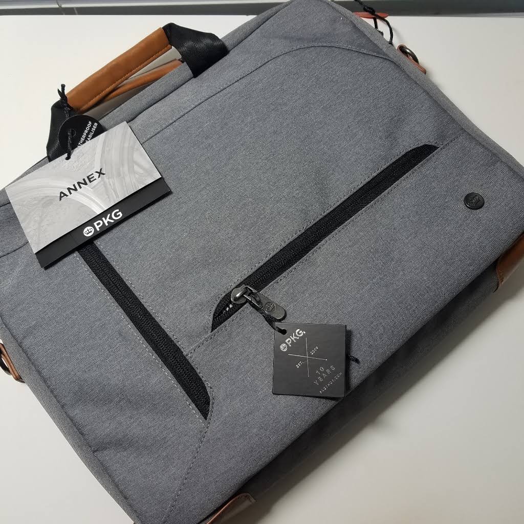 Case for 16x22 Laptop - Light Gray O2087