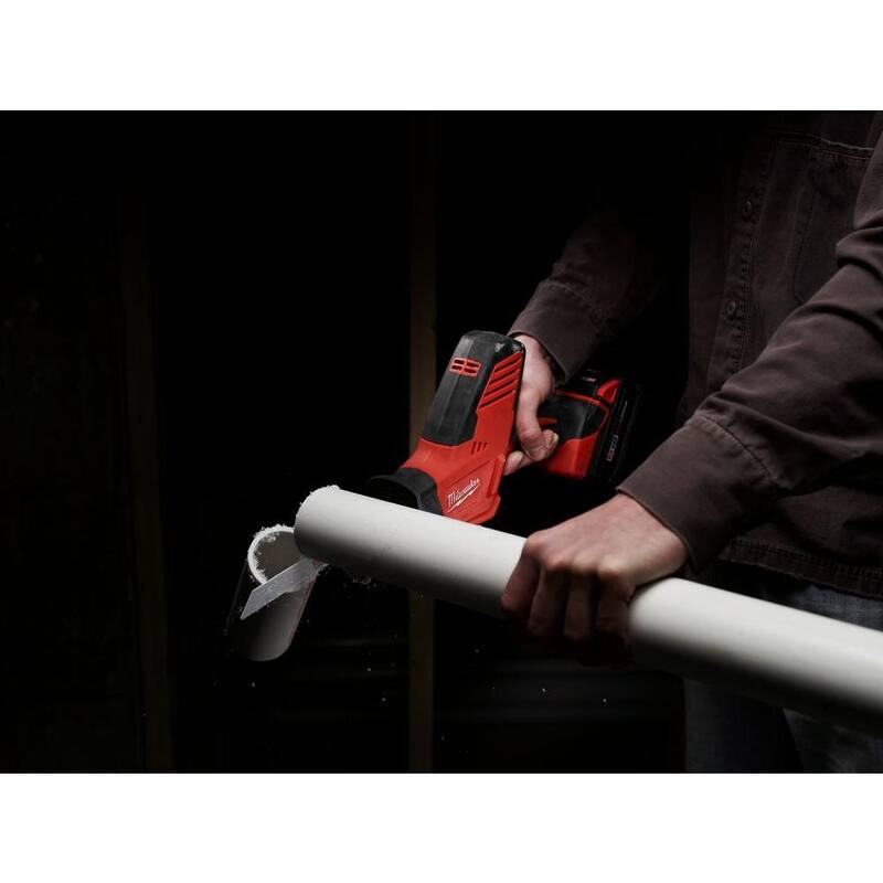 18V Cordless Reciprocating Saw with 2.0 Ah Battery D81197