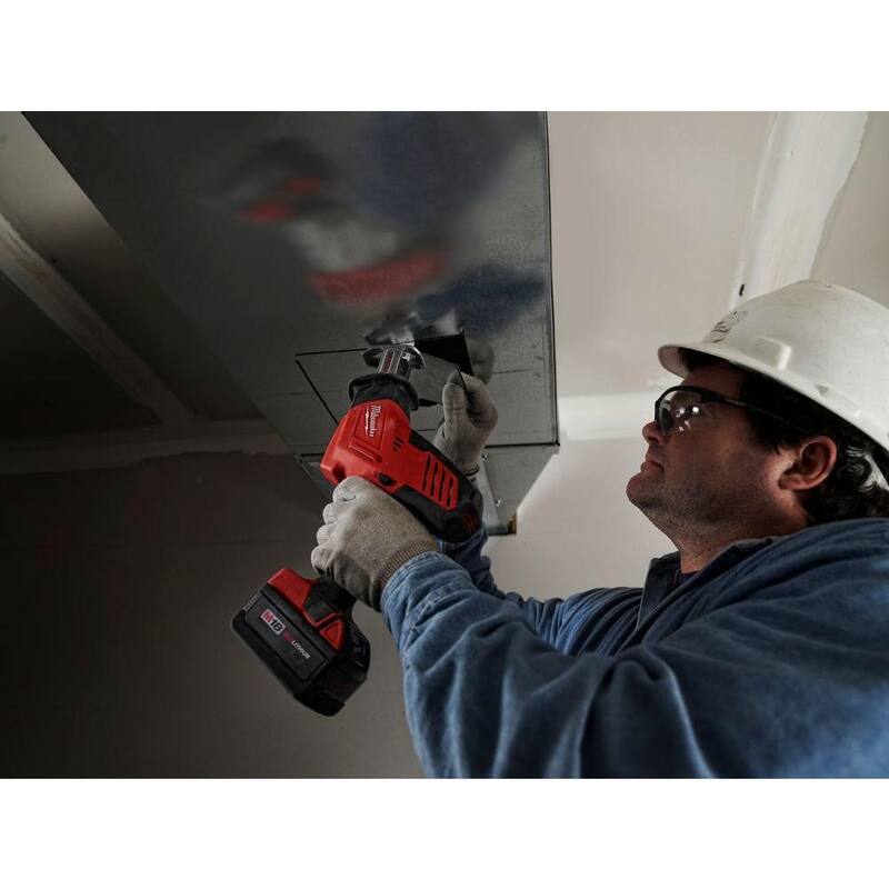 18V Cordless Reciprocating Saw with 2.0 Ah Battery D81197
