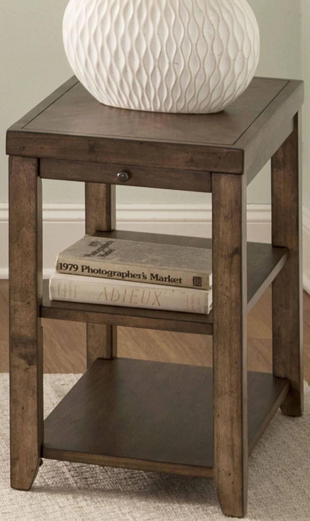 Chairside Table B658166