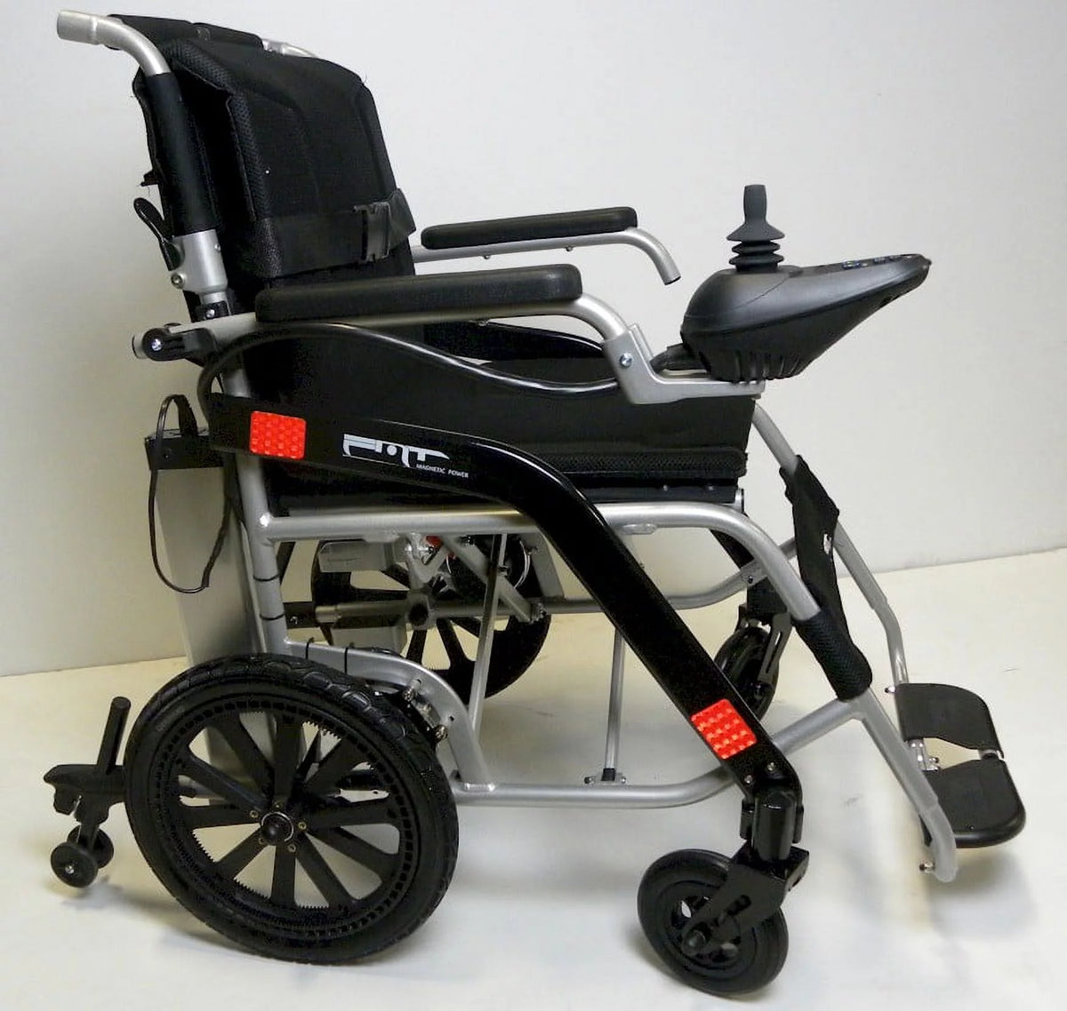 Lightweight Electric Chair U682