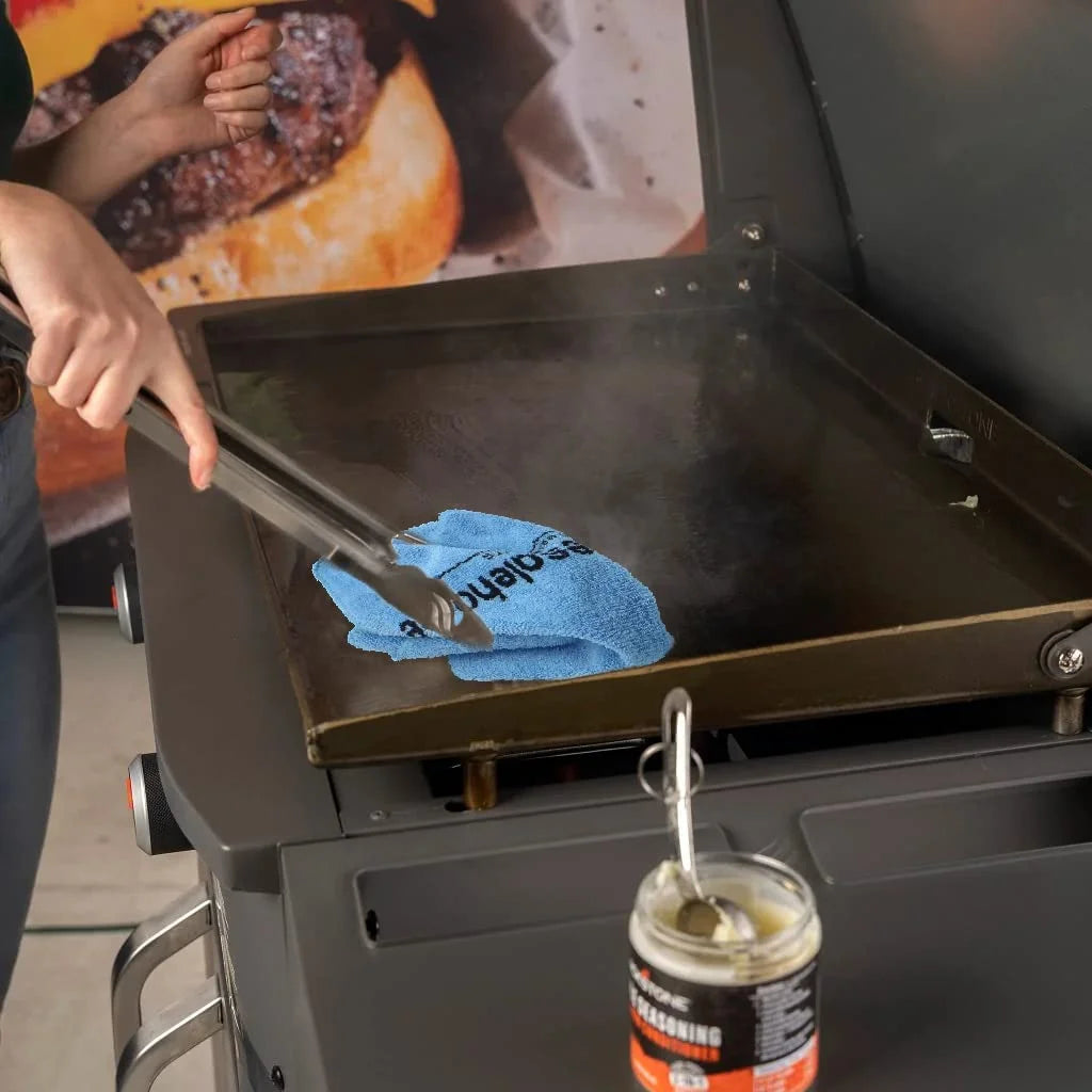 28 Inch Black Griddle with Hood 3-Burner Outdoor Flat Top Grill O86253