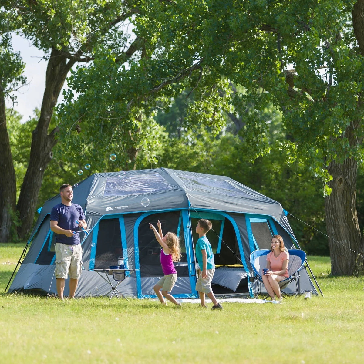 14'x10' 10-Person Instant Cabin Tent V5409
