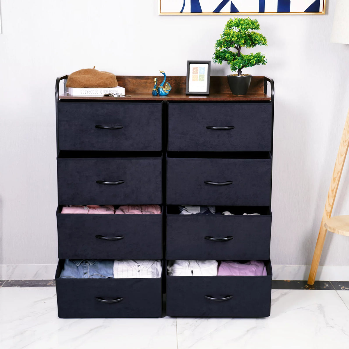 8 Drawer Dresser with Rustic Finish Q99549