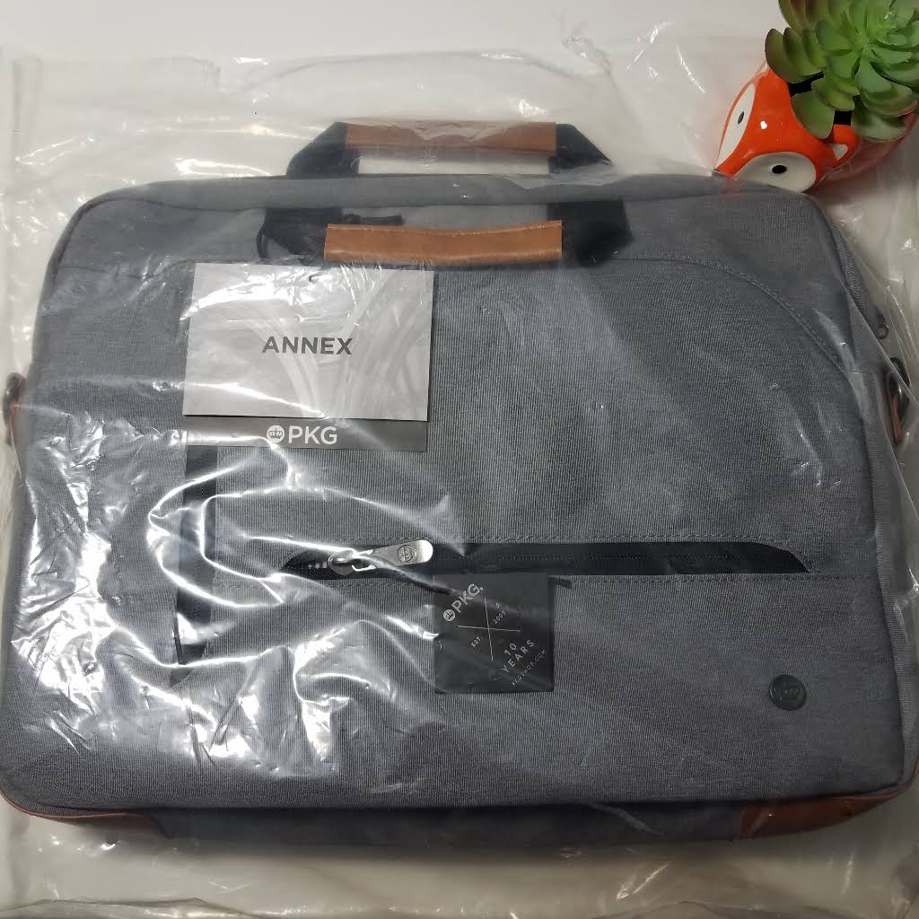 Case for 16x22 Laptop - Light Gray O2087